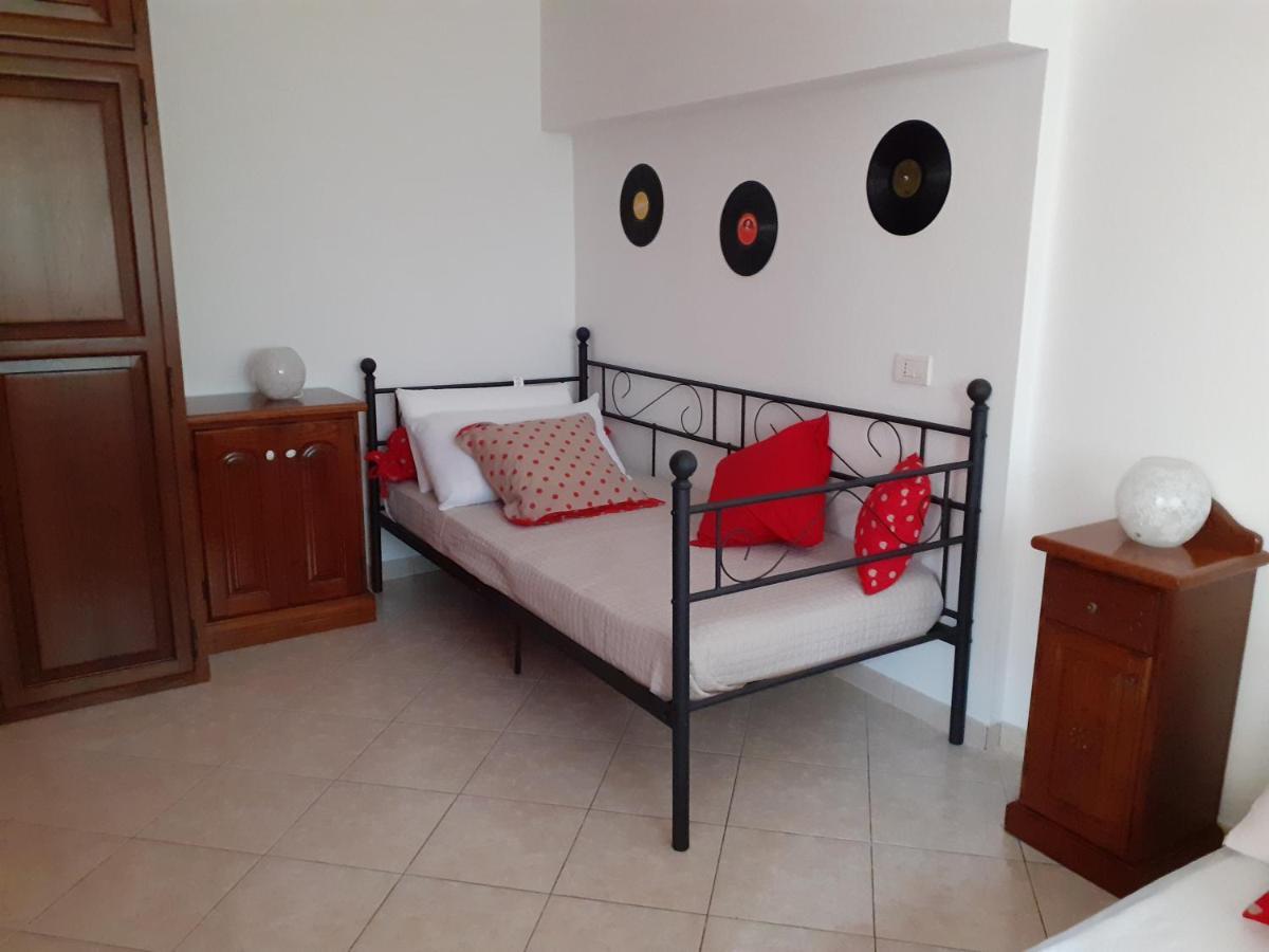 B&B Marzo '51 Виласимиус Екстериор снимка